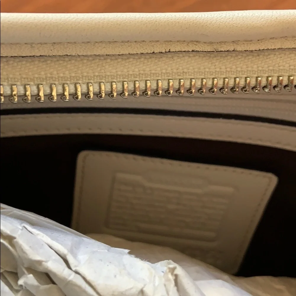 NWT Coach Blue Logo and White Leather Purse - Picture 6 of 8